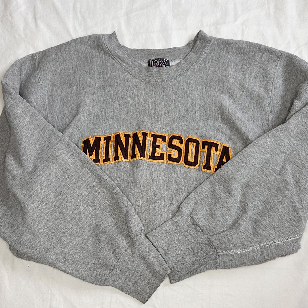 Vintage University of Minnesota Embroidered Patch Sweatshirt